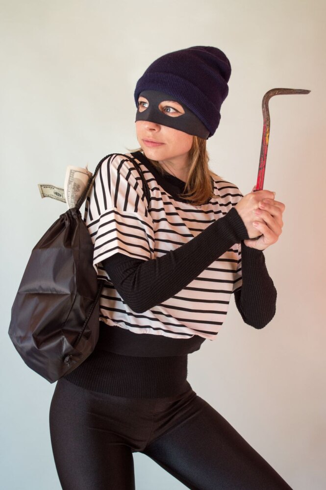 a woman doing robbery